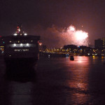 Feuerwerk im Amsterdamer Hafen