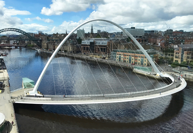 Die Millennium Bridge in Newcastle