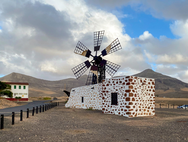 Molina - Windmühle bei Tefia